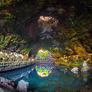 https://apartamento-ancla-i-old-town-playa-chica.in-canary-islands.com