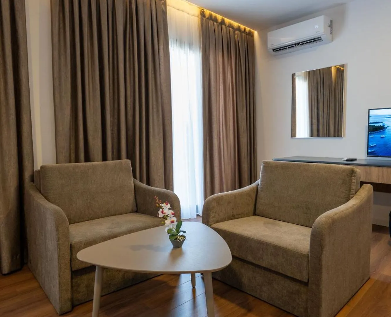 Acros Resort Vlorë Κατάλυμα σε φάρμα